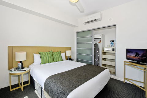 Mantra Pandanas - Accommodation Main Beach 22