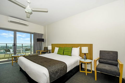 Mantra Pandanas - Accommodation Main Beach 16