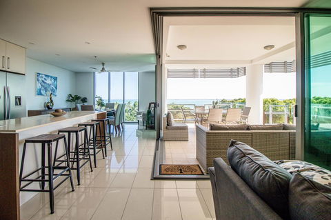 ZEN BY THE WATER - Esplanade Darwin Retreat - Accommodation Main Beach 1