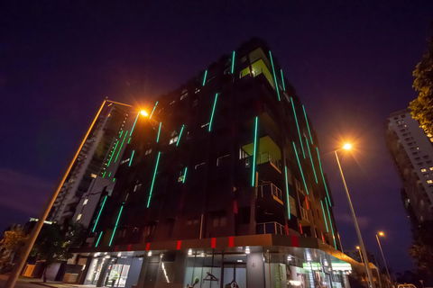 Magnum Serviced Apartments - Accommodation Main Beach 29