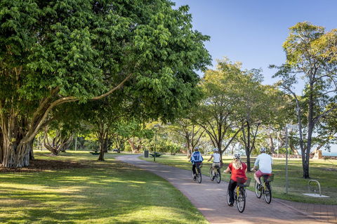 DoubleTree By Hilton Esplanade Darwin - Accommodation Main Beach 38