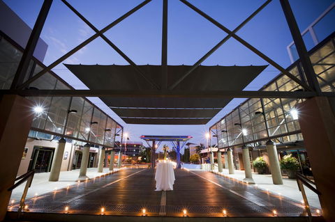 DoubleTree By Hilton Esplanade Darwin - Accommodation Main Beach 33