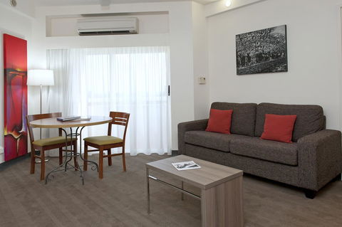 Novotel Darwin CBD - Accommodation Main Beach 8