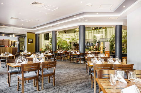 Novotel Darwin CBD - Accommodation Main Beach 17