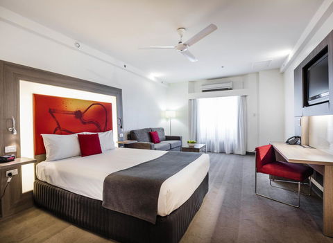 Novotel Darwin CBD - Accommodation Main Beach 12