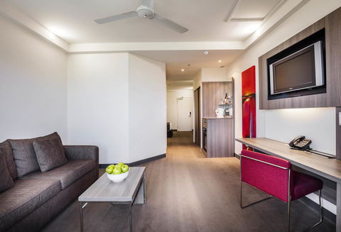 Novotel Darwin CBD - Accommodation Main Beach 15