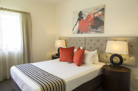 Metro Advance Apartments & Hotel - Accommodation Main Beach 20