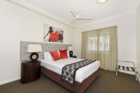 Metro Advance Apartments & Hotel - Accommodation Main Beach 12