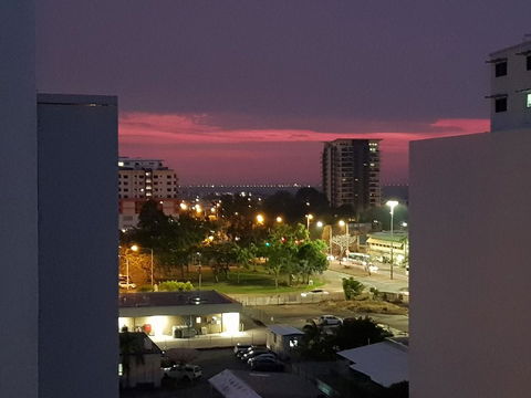 Darwin-Ocean Views, Tropical Getaway, Pool & Aircon - Accommodation Main Beach 19