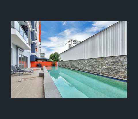 Darwin-Ocean Views, Tropical Getaway, Pool & Aircon - Accommodation Main Beach 18