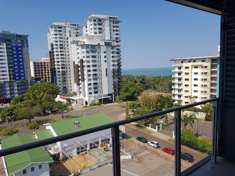 Darwin-Ocean Views, Tropical Getaway, Pool & Aircon - Accommodation Main Beach 20