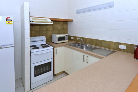 City Gardens Apartments - Accommodation Main Beach 11