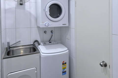 City Gardens Apartments - Accommodation Main Beach 5
