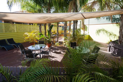 Alice On Todd Apartments - Accommodation Main Beach 4