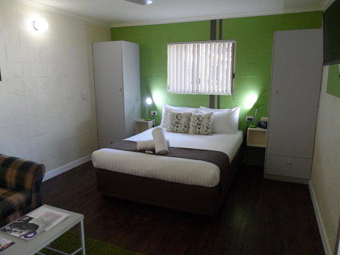 Alice On Todd Apartments - Accommodation Main Beach 21