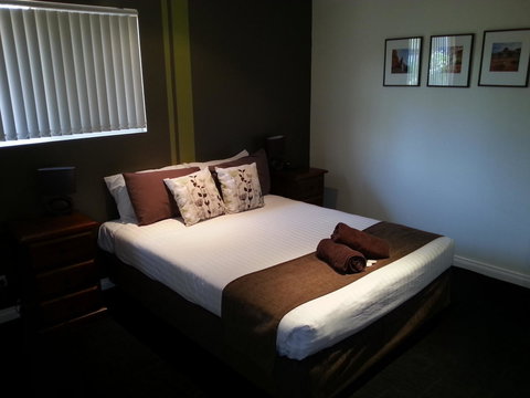 Alice On Todd Apartments - Accommodation Main Beach 10