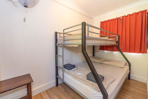 Oasis Tourist Park - Accommodation Main Beach 15