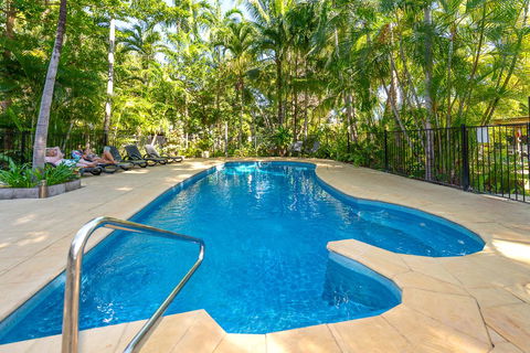 Oasis Tourist Park - Accommodation Main Beach 0