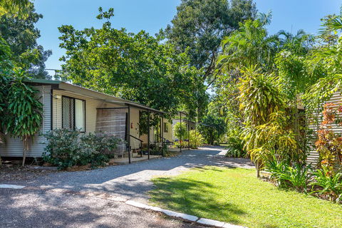 Oasis Tourist Park - Accommodation Main Beach 21