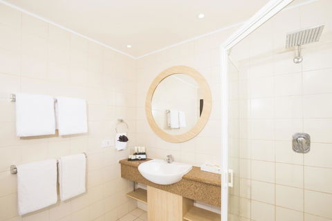 Discovery Resorts - Kings Canyon - Accommodation Main Beach 4