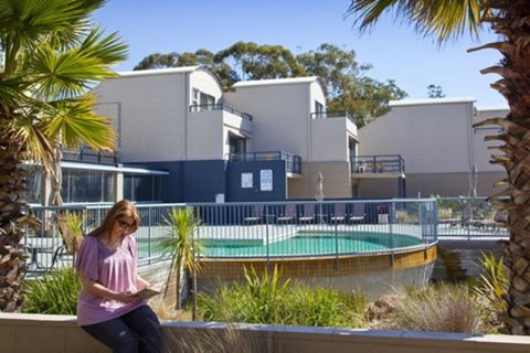 Corrigans Cove - Accommodation Main Beach 13