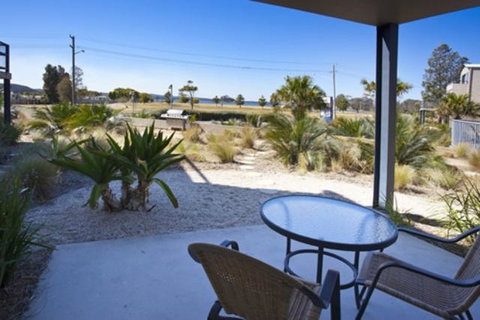 Corrigans Cove - Accommodation Main Beach 20