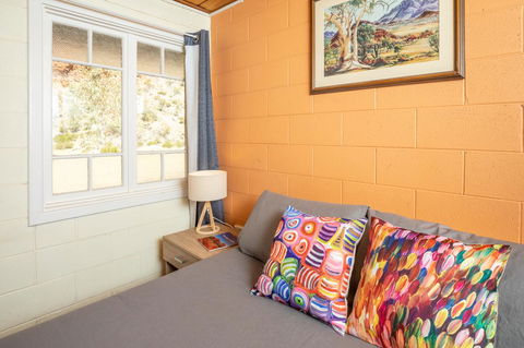 Glen Helen Lodge - Accommodation Main Beach 13