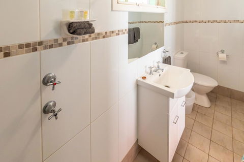 Glen Helen Lodge - Accommodation Main Beach 22