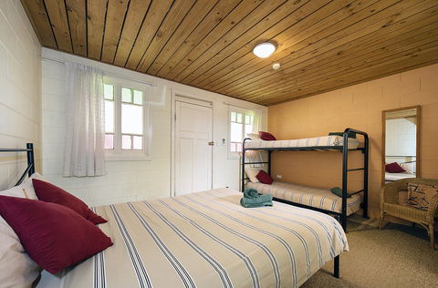 Glen Helen Lodge - Accommodation Main Beach 11