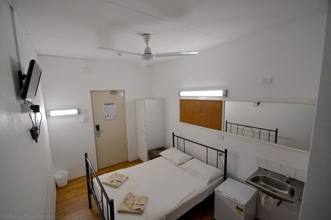 Youth Shack Backpackers Darwin - Accommodation Main Beach 6