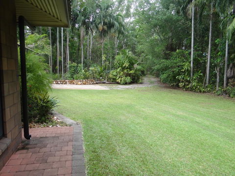 DARWIN'S SHADY ACRES RETREAT - Accommodation Main Beach 9