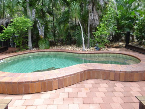 DARWIN'S SHADY ACRES RETREAT - Accommodation Main Beach 14