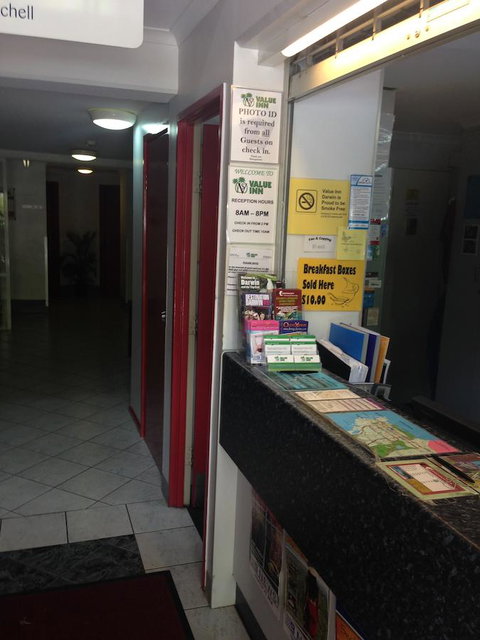 Value Inn - Accommodation Main Beach 17