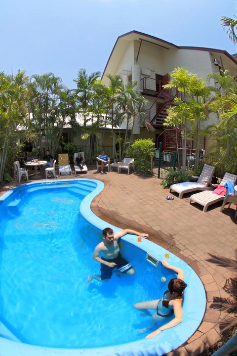 Value Inn - Accommodation Main Beach 0