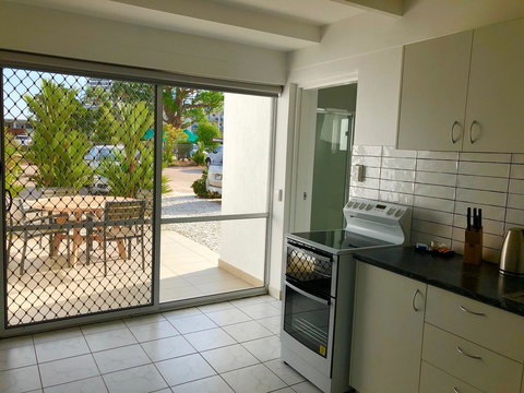 Kalidonis Village - Accommodation Main Beach 1