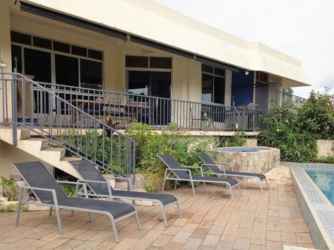 Arafura Blue - Accommodation Main Beach 25