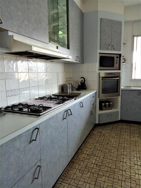 Arafura Blue - Accommodation Main Beach 9