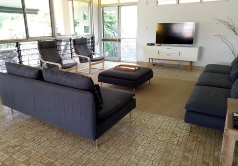 Arafura Blue - Accommodation Main Beach 4