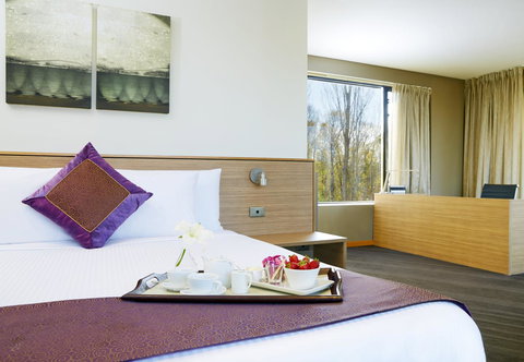 Crowne Plaza Canberra, An IHG Hotel - Accommodation Main Beach 44