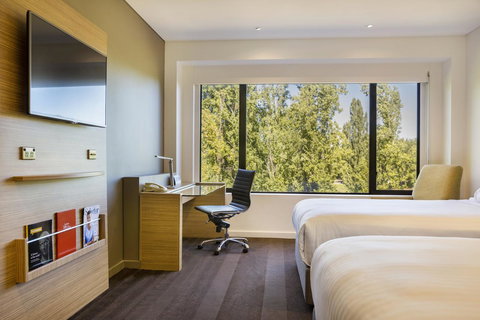 Crowne Plaza Canberra, An IHG Hotel - Accommodation Main Beach 22