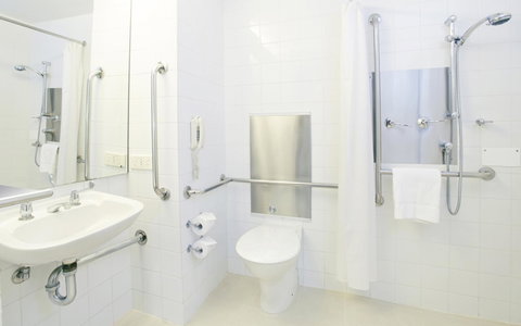 Crowne Plaza Canberra, An IHG Hotel - Accommodation Main Beach 24