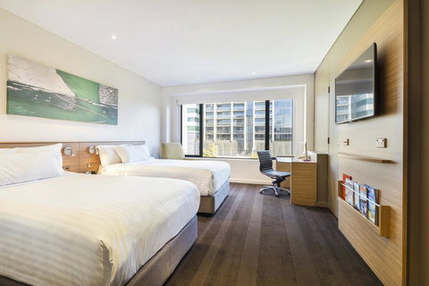 Crowne Plaza Canberra, An IHG Hotel - Accommodation Main Beach 31