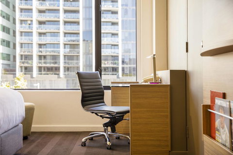 Crowne Plaza Canberra, An IHG Hotel - Accommodation Main Beach 40