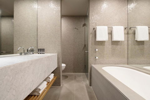 Hotel Realm - Accommodation Main Beach 14