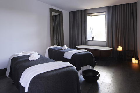 Hotel Realm - Accommodation Main Beach 23