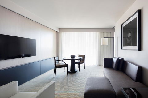 Hotel Realm - Accommodation Main Beach 10