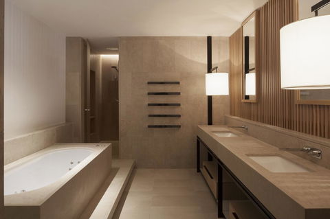 Hotel Realm - Accommodation Main Beach 19