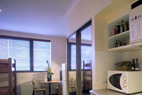 Madison Capital Executive Apartments - Accommodation Main Beach 3