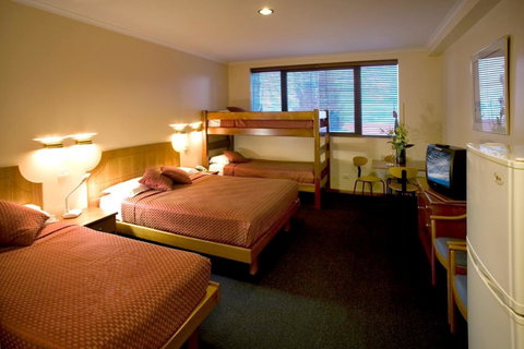 Madison Capital Executive Apartments - Accommodation Main Beach 4