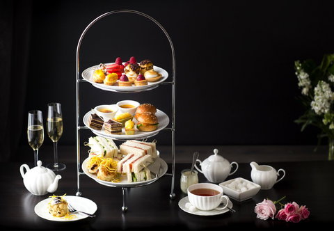 Burbury Hotel - Accommodation Main Beach 10